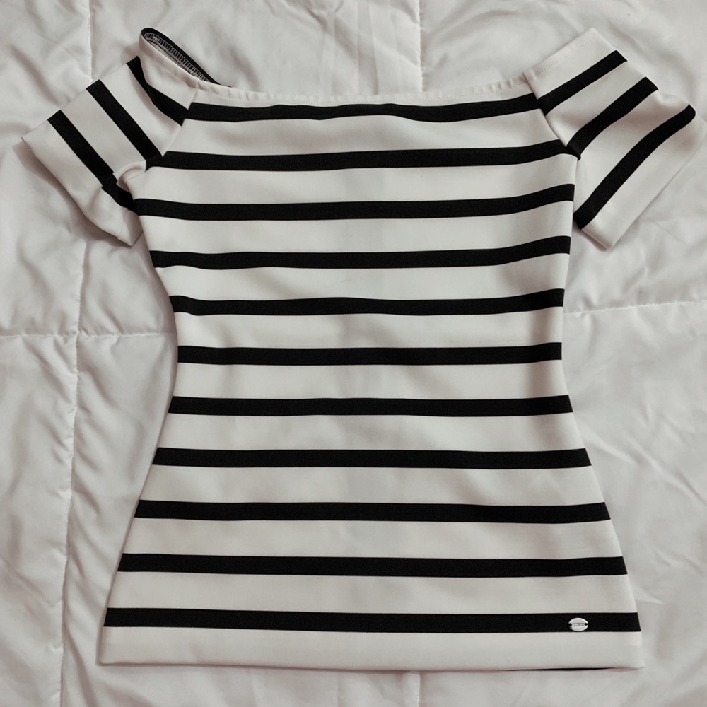 GUESS Black and White Stripes Top